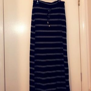 Black and white-striped long skirt